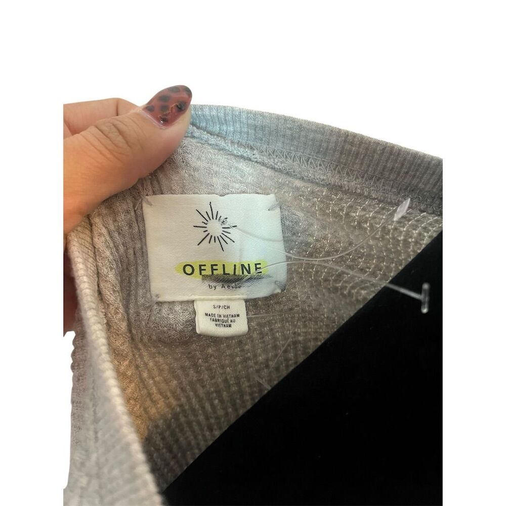 OFFLINE by Aerie Women's M Gray Dog Waffle Knit Pullover Sweater Winter Size S - Picture 3 of 4